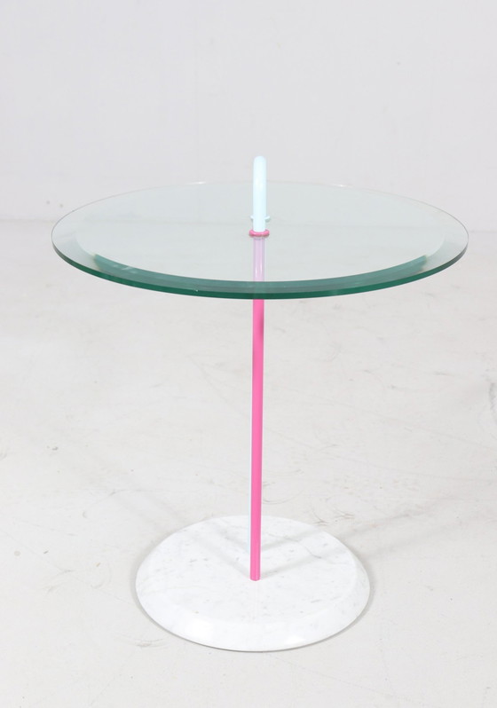 Image 1 of  Vico Magistretti. Voor Cattelan, bijzettafel/koffietafel, marmer, model: Othello, Italië, jaren 1980