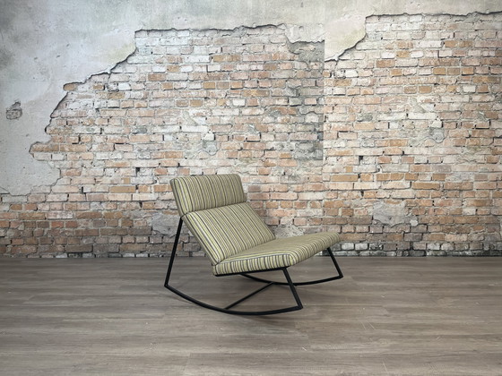 Image 1 of Gus Modern GT Rocker geel gestreept - fauteuil