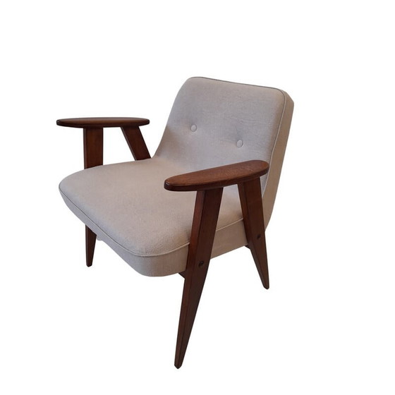 Image 1 of Vintage fauteuils in beige linnen model 366 van Józef Chierowski, jaren 1960