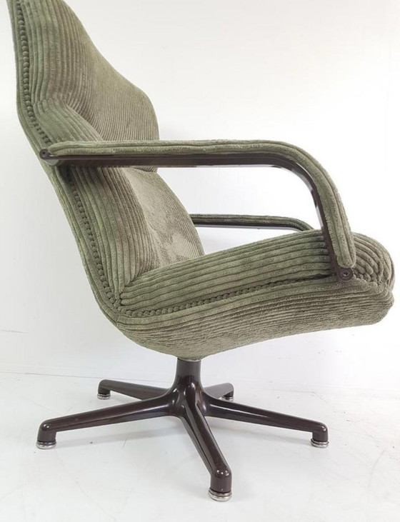 Image 1 of Artifort Draaifauteuil Groene Rib F171 Geoffrey Harcourt