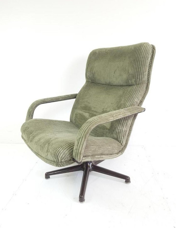 Image 1 of Artifort Draaifauteuil Groene Rib F171 Geoffrey Harcourt