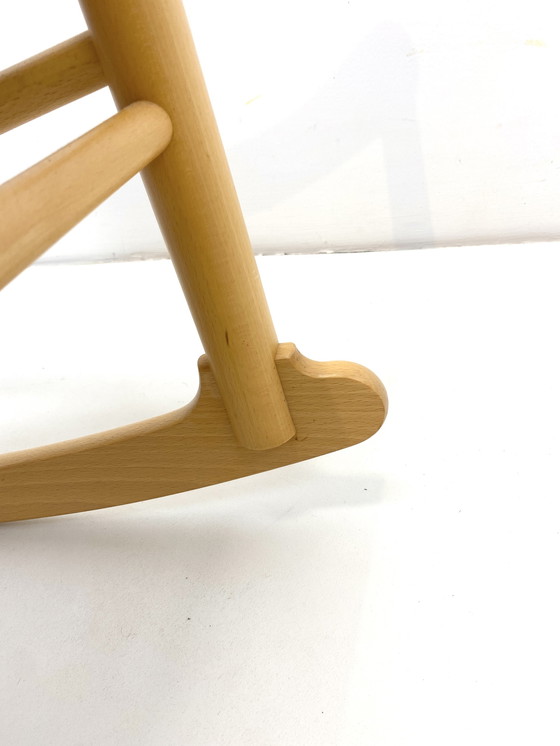 Image 1 of Hans J. Wegner J16 Vintage Schommelstoel