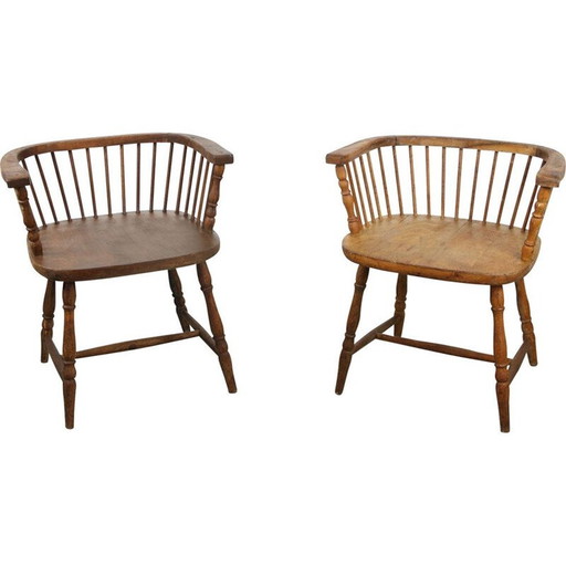 Paar vintage walnoten Winsdor fauteuils met lage rugleuning