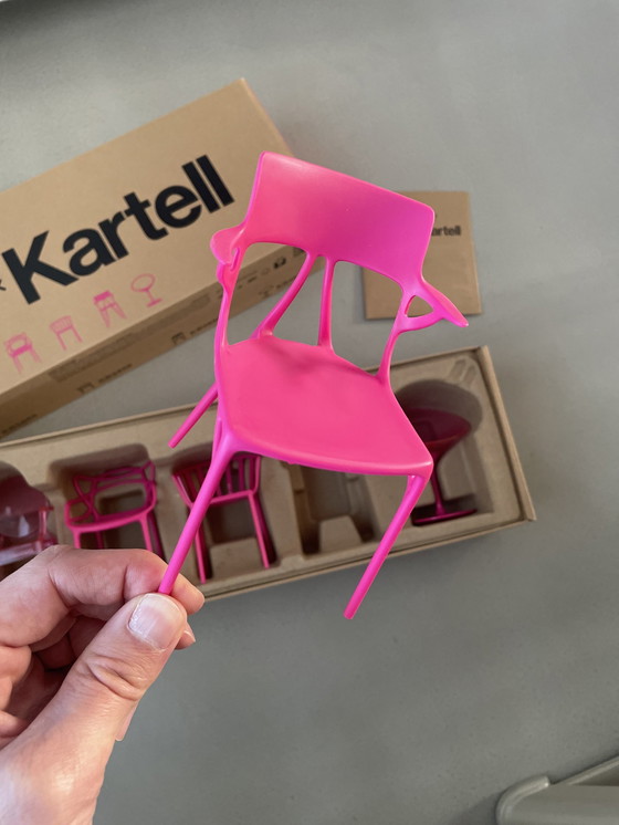 Image 1 of Barbie X Kartell Collectie Stoelen