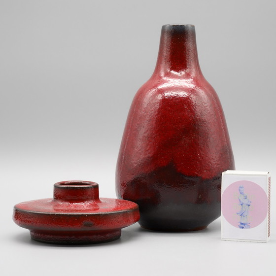 Image 1 of 2x Töpferei Studio Keramische Oxblood Rode Glazuur Vaas van Hartwig Heyne