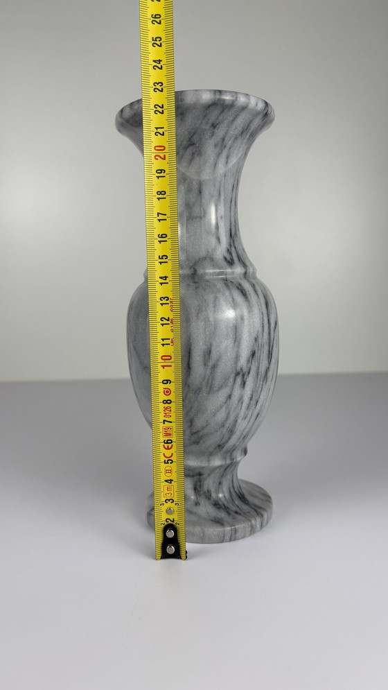 Image 1 of 2 X Vintage Grijze Carrara Marmeren Gedraaide Vazen Set 