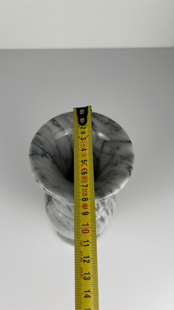 Image 1 of 2 X Vintage Grijze Carrara Marmeren Gedraaide Vazen Set 