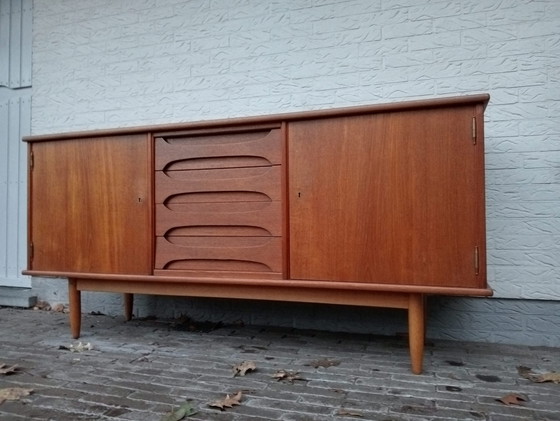 Image 1 of Vintage dressoir
