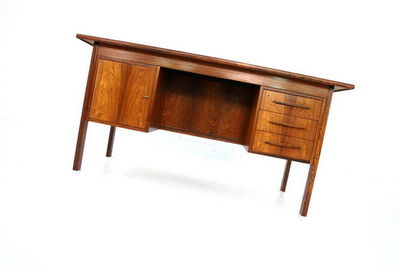 Image 1 of Deens Mid Century Braziliaans palissander / Rio palissander uitvoerend schrijfbureau / bureau