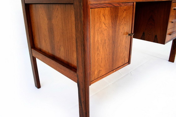 Image 1 of Deens Mid Century Braziliaans palissander / Rio palissander uitvoerend schrijfbureau / bureau