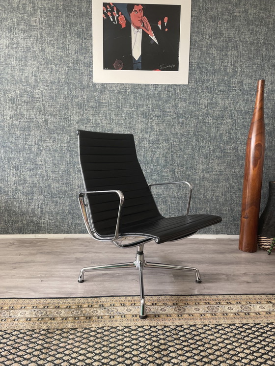 Image 1 of Vitra EA 115 Lederen fauteuil ontwerp van Eames, jaren 1990