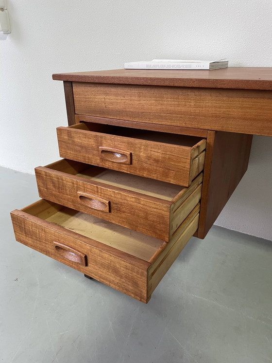 Image 1 of Deens bureau in teak