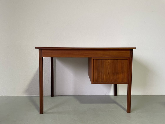 Image 1 of Deens bureau in teak