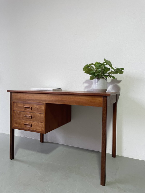 Image 1 of Deens bureau in teak