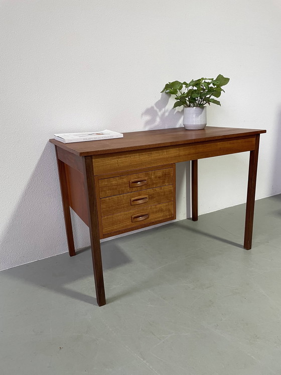 Image 1 of Deens bureau in teak