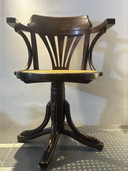 Vintage kapiteinsstoel met webbing zitting en draaibaar onderstel