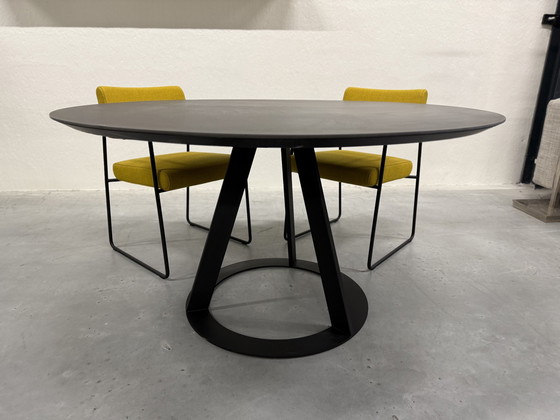 Image 1 of Harvink Fier Eetkamertafel Rond Keramiek Blad D140xH76