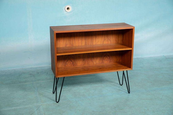 Image 1 of Vintage walnoot wandkast haarspeld, midmod walnut bookcase