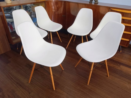 6x Eames DSW eetkamerstoel Vitra