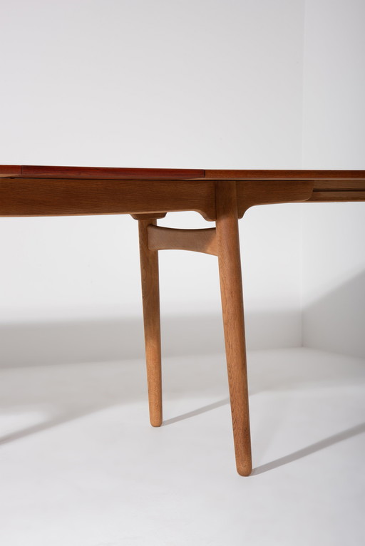 Uitschuifbare eettafel - Hans J. Wegner