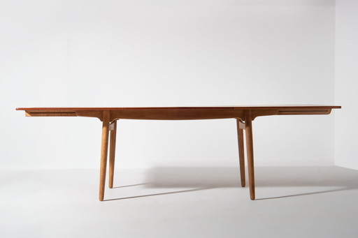 Uitschuifbare eettafel - Hans J. Wegner