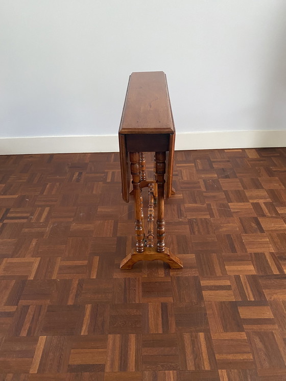 Image 1 of Vintage engels mahonie hangoortafeltje