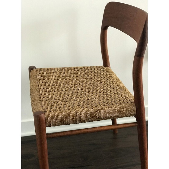 Image 1 of Set van 4 teakhouten vintage 75 eetkamerstoelen door Niels Otto Møller voor J.L. Møllers, jaren 1960