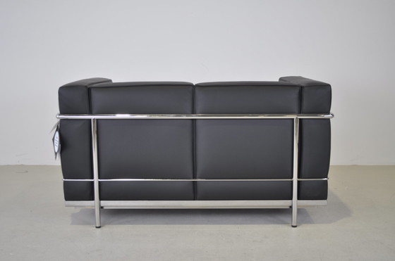 Image 1 of Cassina LC2 2-zits bank nieuw