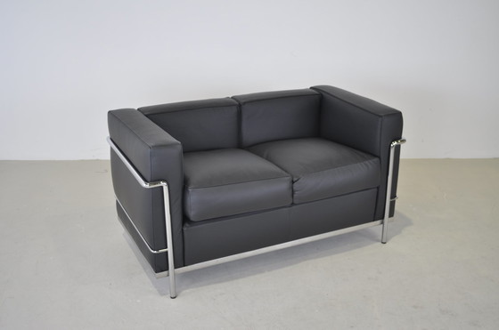 Image 1 of Cassina LC2 2-zits bank nieuw