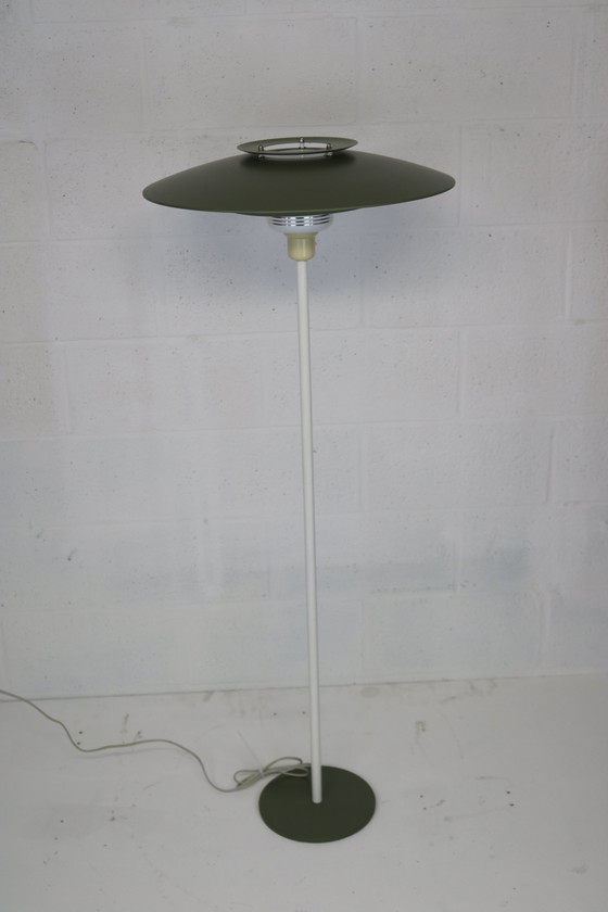 Image 1 of Vintage Deense Vloerlamp In Groen En Witte Tinten