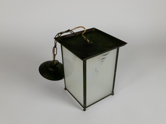 Image 1 of Amsterdamse school - lantaarnlamp - hanglamp - koper - glas - 1e kwart 20e eeuw