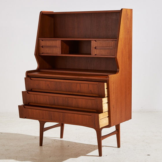 Image 1 of Mk10403 Gerestaureerd teak bureau