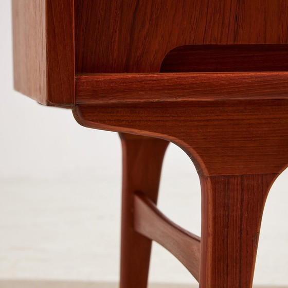 Image 1 of Mk10403 Gerestaureerd teak bureau