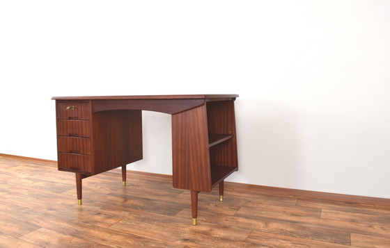 Image 1 of Mid Century Noors teak bureau model 44 van Brødrene Jåtogs Møbelfabrikk, 1950S.