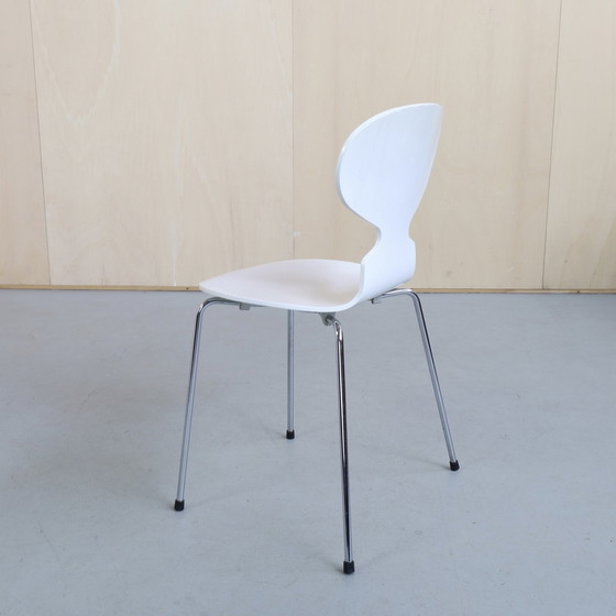 Image 1 of 2x Arne Jacobsen Ant Stoel voor Fritz Hansen, jaren 2000