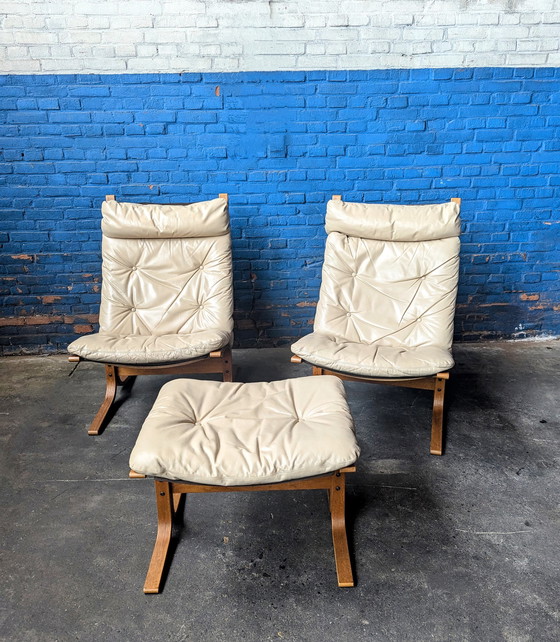 Image 1 of 2x Westnofa Siesta lounge chairs by Ingmar Relling plus hocker 