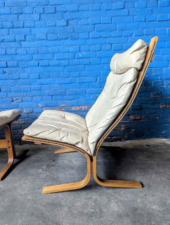 Image 1 of 2x Westnofa Siesta lounge chairs by Ingmar Relling plus hocker 