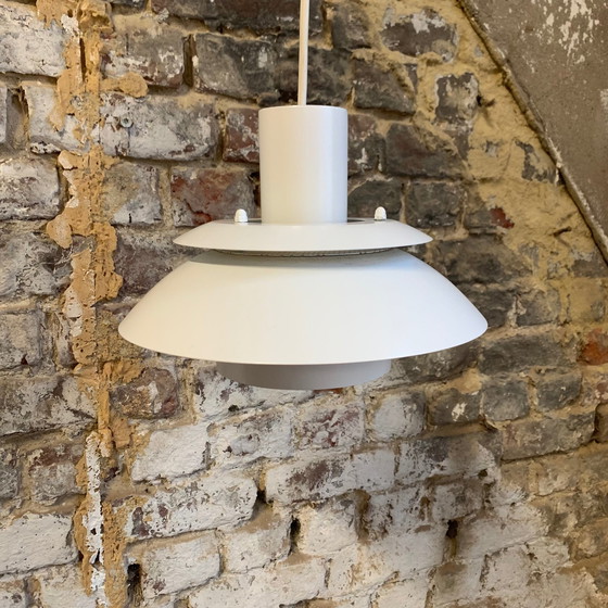 Image 1 of Kleine witte Nordlux hanglamp, meerdere kapjes, Denemarken, 60's design