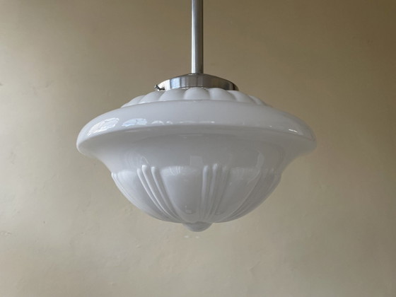 Image 1 of Lamp Hanglamp Art Deco 1930 Ufo Vorm Wit Glas Frans