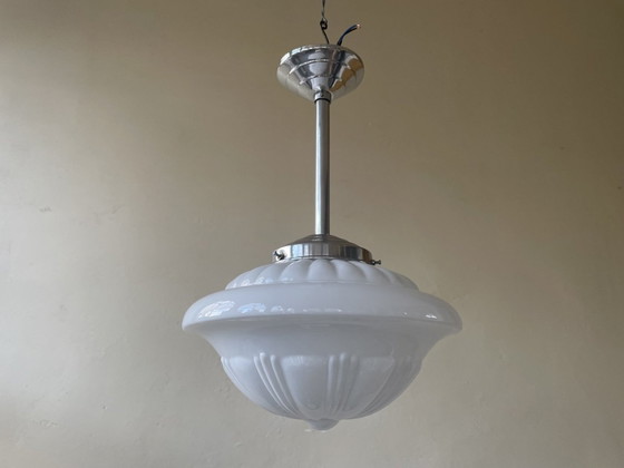 Image 1 of Lamp Hanglamp Art Deco 1930 Ufo Vorm Wit Glas Frans