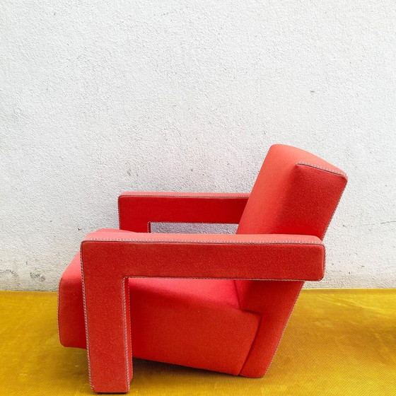 Image 1 of Cassina Utrecht fauteuil van Gerrit Thomas Rietveld