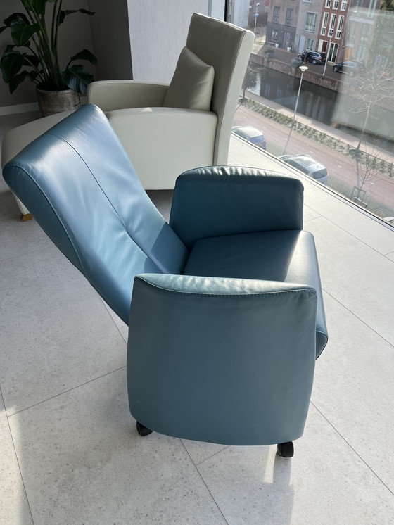 Image 1 of 8x Leolux Doppler stoelen blauw leer + tafel