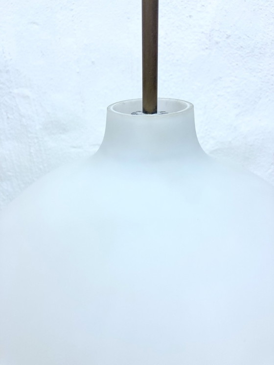 Image 1 of Louis Poulsen glazen hanglamp ontwerp Vilhelm Wohlert model Satellite