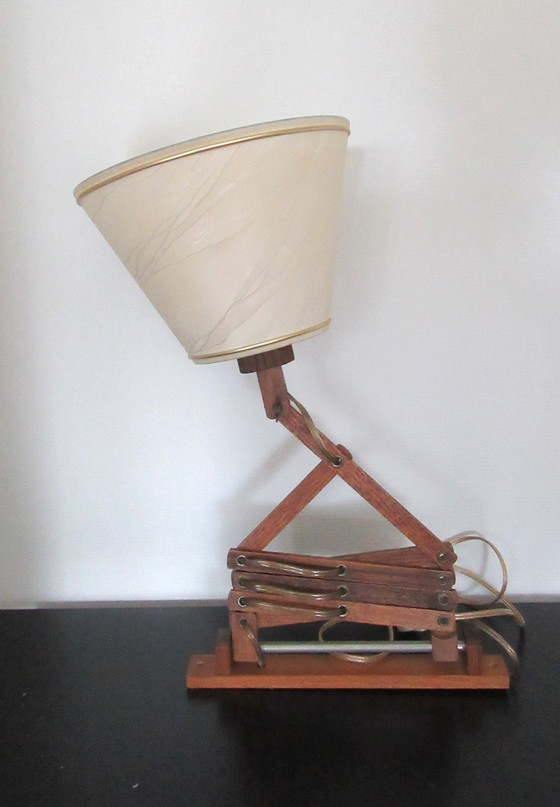 Image 1 of Vintage houten schaar/harmonica wandlamp