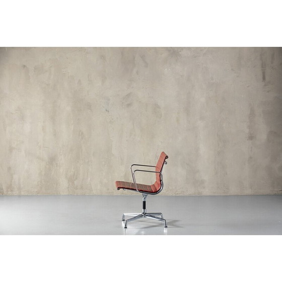 Image 1 of Vintage vitra EA 108 stoel in aluminium en leer van Charles en Ray Eames, Duitsland 1990