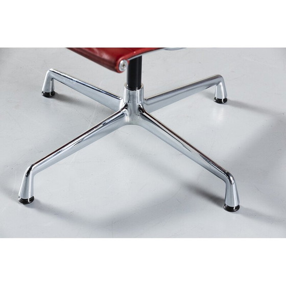 Image 1 of Vintage vitra EA 108 stoel in aluminium en leer van Charles en Ray Eames, Duitsland 1990