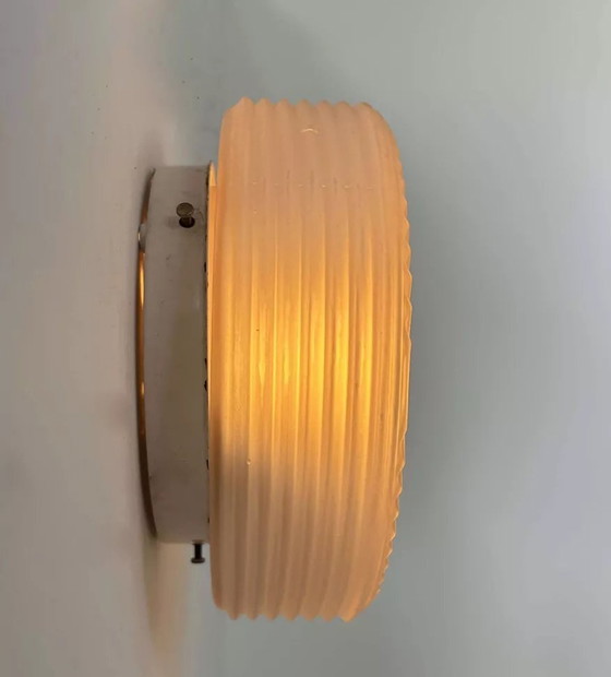 Image 1 of Vintage wandlamp van gegoten gezandstraald glas, Frankrijk 1960