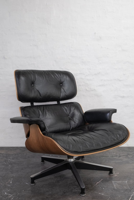 Image 1 of Eames Herman Miller lounge chair