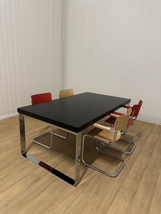 Thonet Eettafel Met 4 Thonet Stoelen