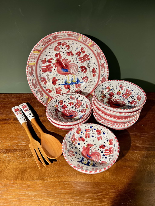 Deruta Mid Century slaservies, fruitschaal met graankommen en slabestek, Italiaans majolica rood haantje ca. 1960-1970